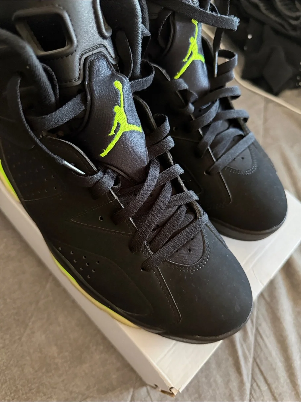 Jordan 6 electric green size 11